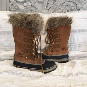 NWT Sorel Boots!! size 9